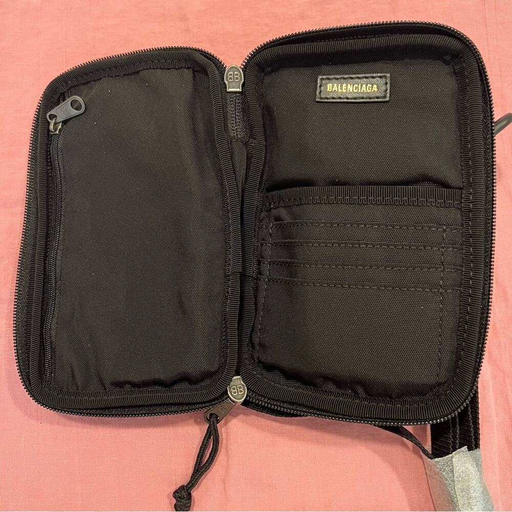 Balenciaga Explorer Crossbody Messenger Bag Nylon Black NWT AUTHENTIC fruit logo - Picture 3 of 7